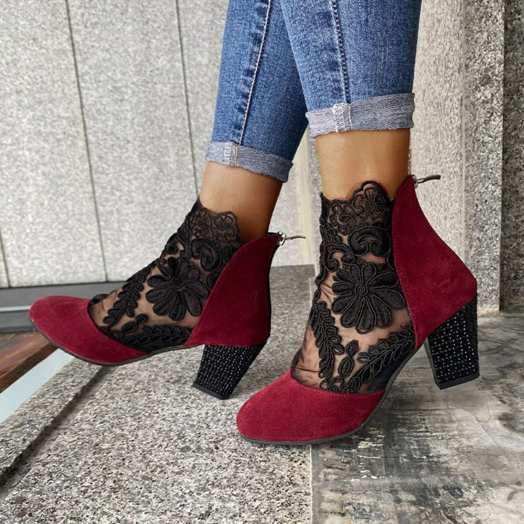 Buty Violetta Lace Panel Block Heel