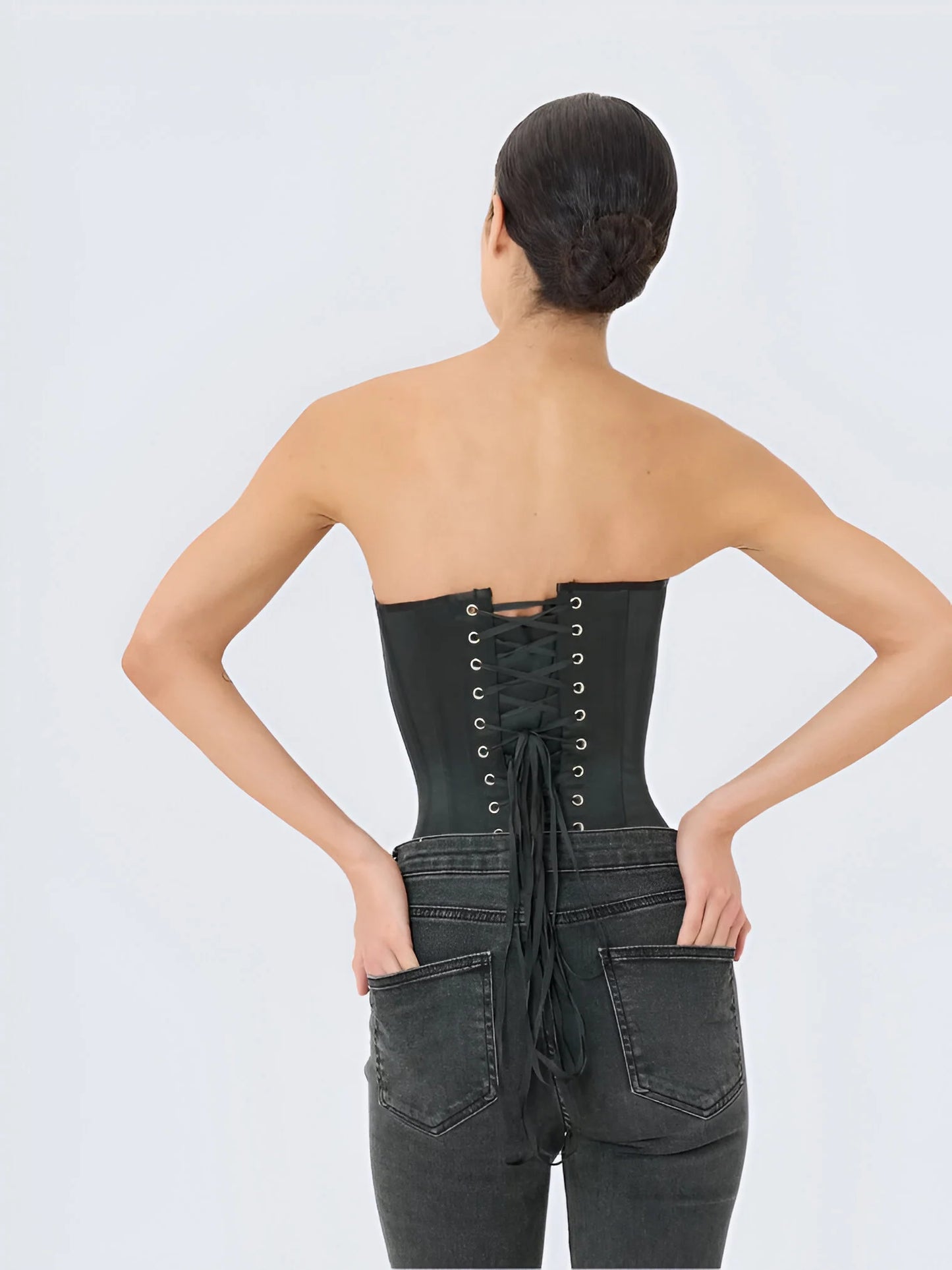 Severine – Gorset z przezroczystej siateczki zapewniający odważny i elegancki wygląd