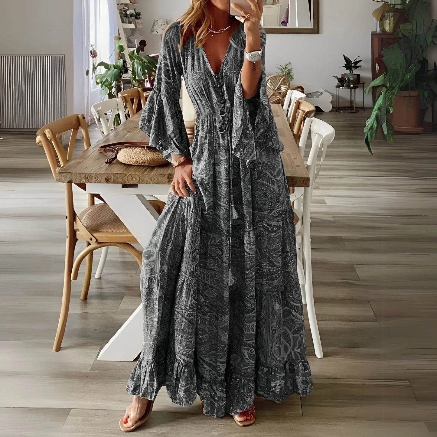 Léontine - Sukienka w stylu boho z rozkloszowanymi rękawami i kwiatowym wzorem