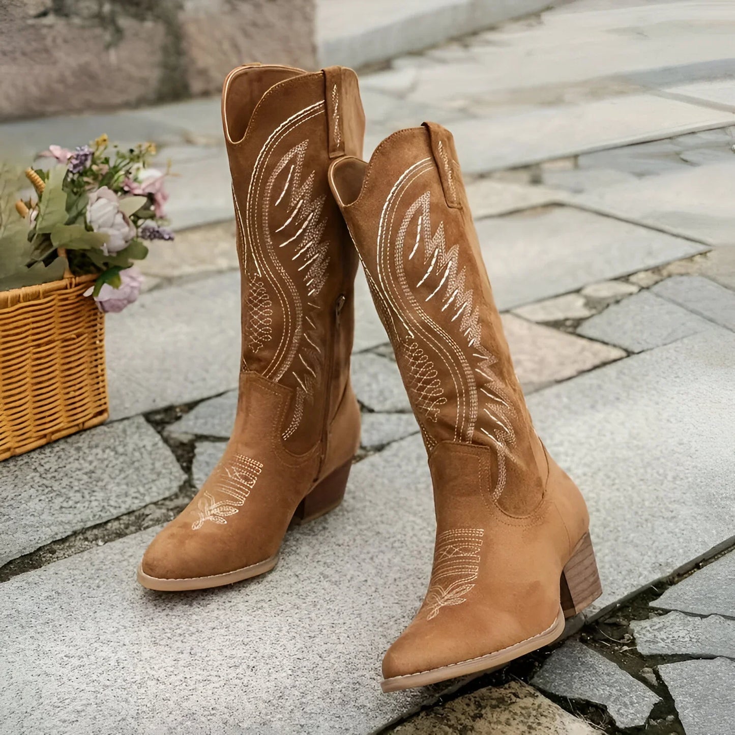 LARA - KOWBOJSKIE BUTY NA GRUBYM OBCASIE