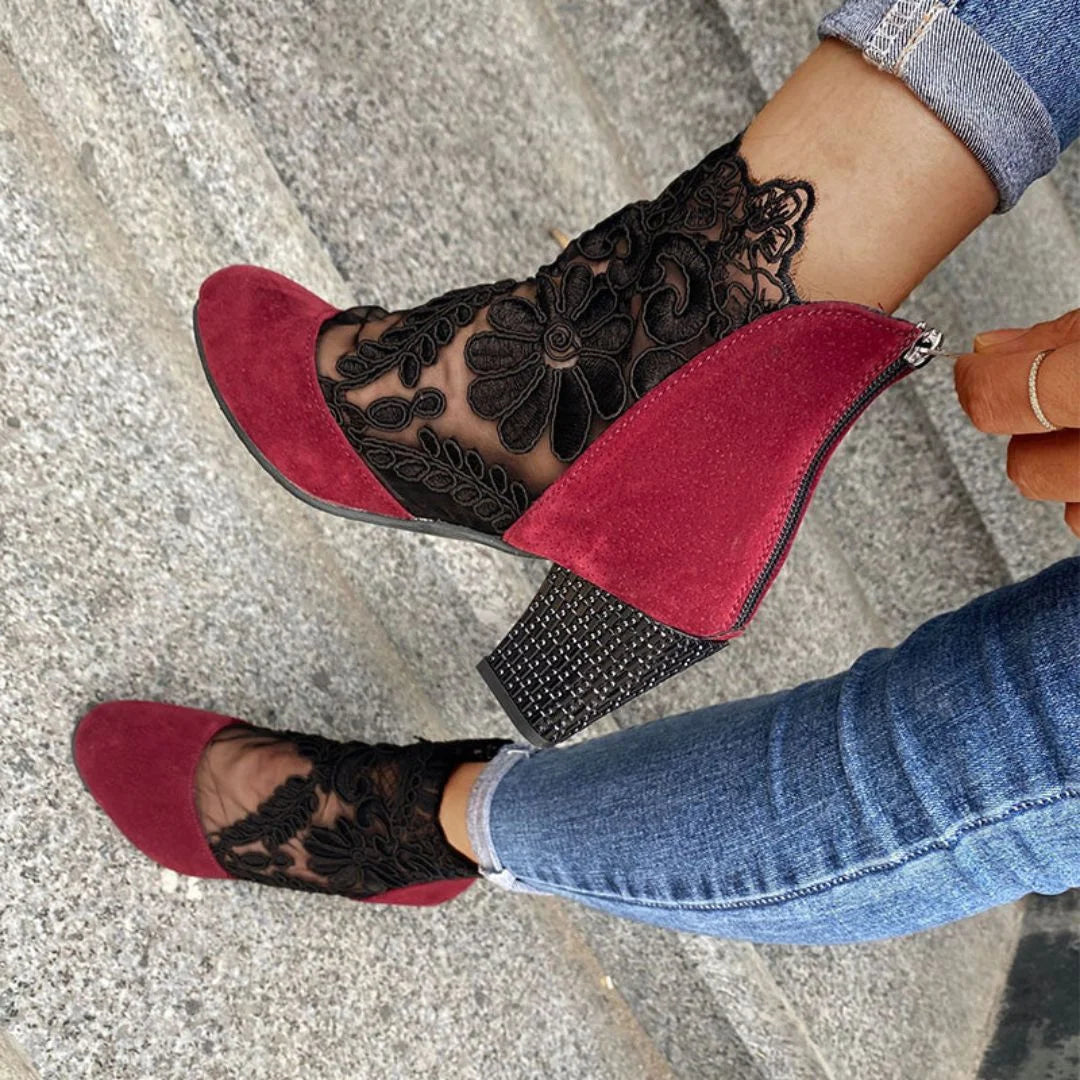 Buty Violetta Lace Panel Block Heel