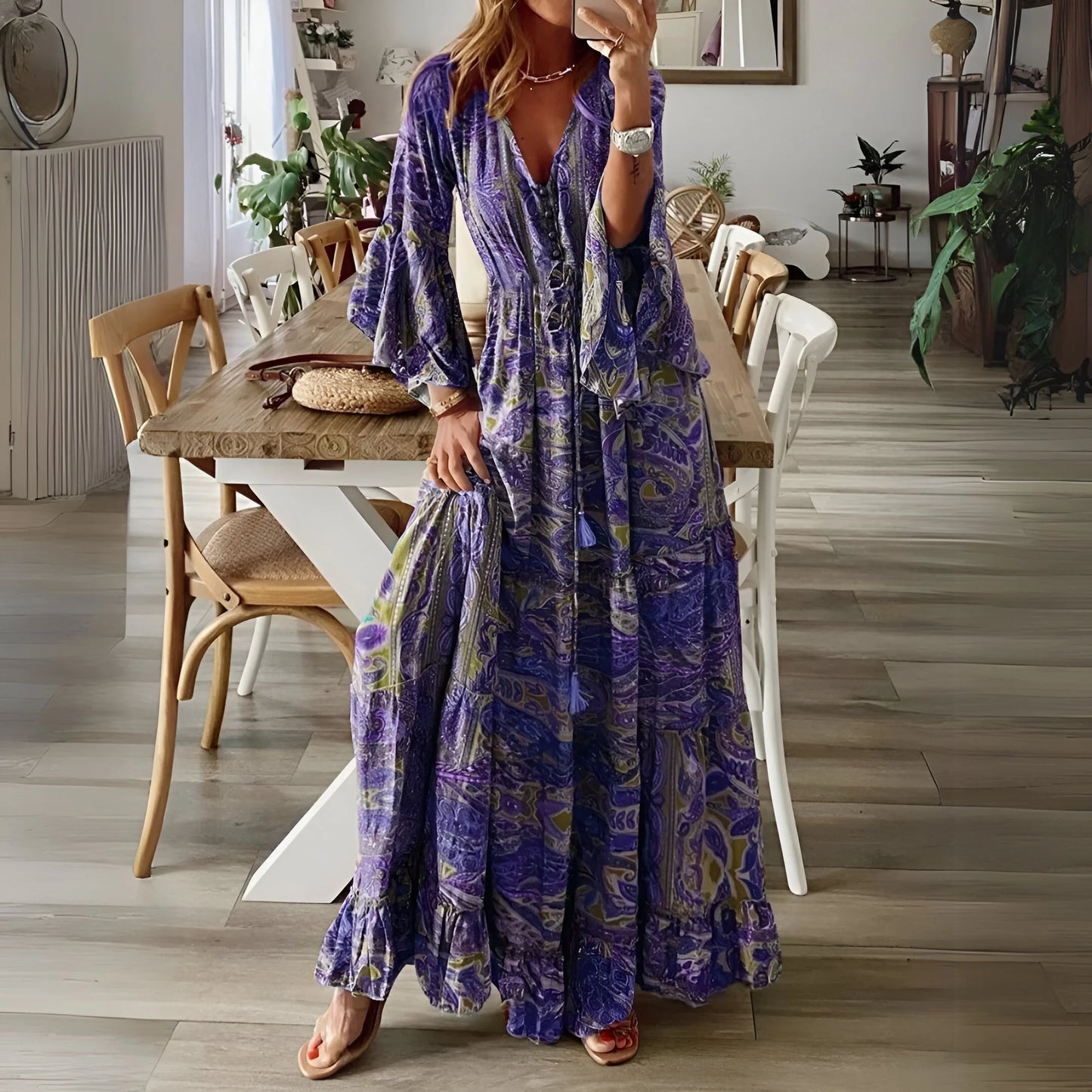Léontine - Sukienka w stylu boho z rozkloszowanymi rękawami i kwiatowym wzorem