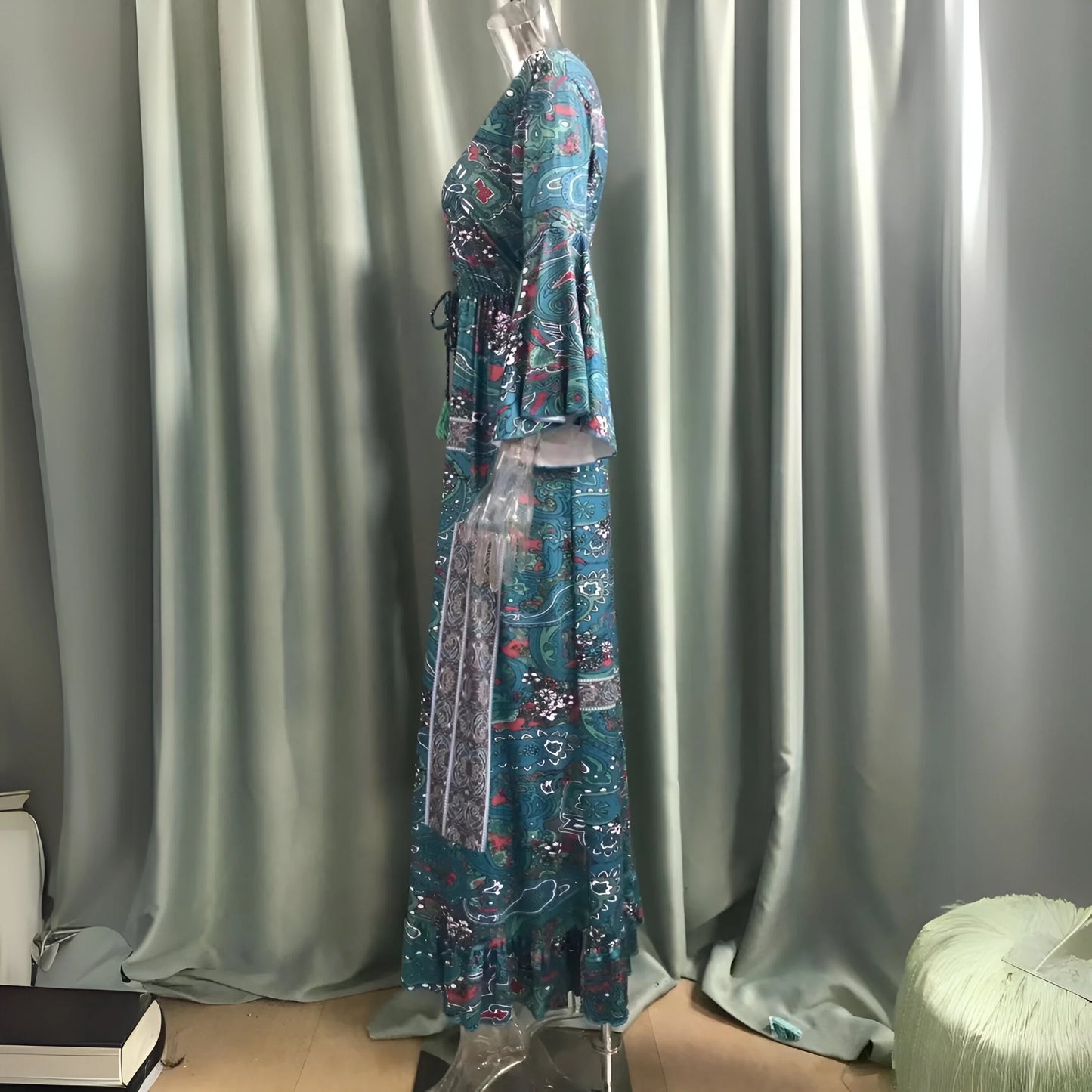 Léontine - Sukienka w stylu boho z rozkloszowanymi rękawami i kwiatowym wzorem