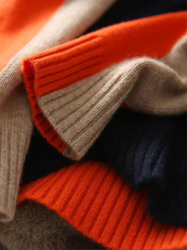 Ebbe - Sweter w kontrastowym kolorze