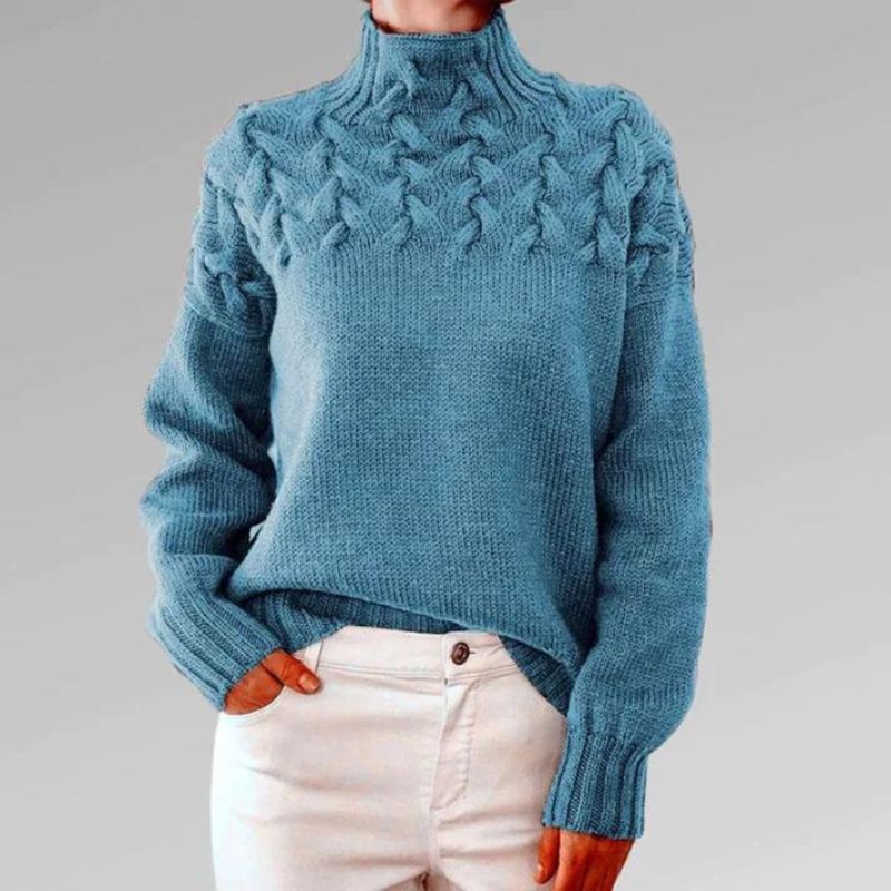 Sofia – Sweter z detalami z dzianiny kablowej