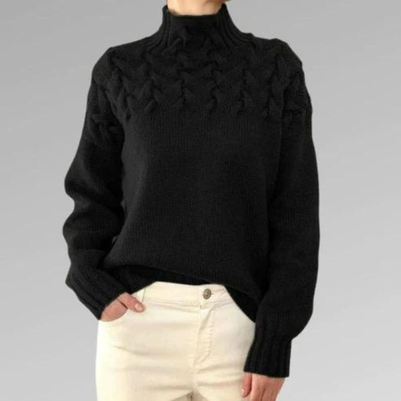 Sofia – Sweter z detalami z dzianiny kablowej
