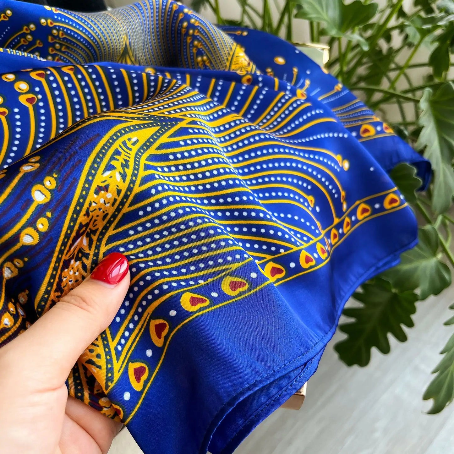 Celine - Luksusowy szalik z satyny jedwabnej Peacock Design