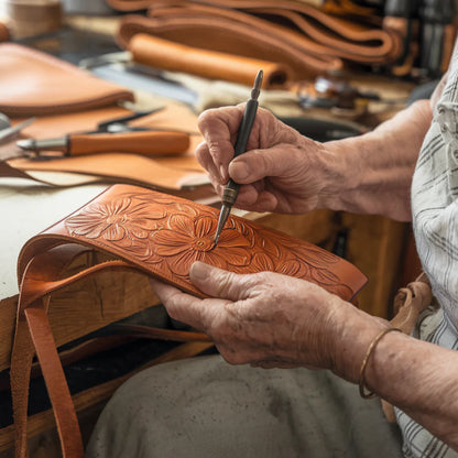 Anna – Hand carved leather handbag (Limited Edition)