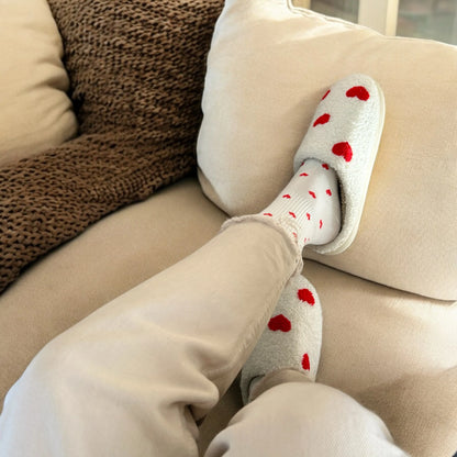 Amelisse – Heart Plush Slippers for Cozy Comfort